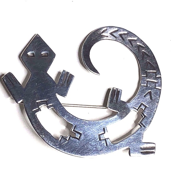 Joe Delgarito Jewelry - Sterling Silver Lizard Brooch Pin Navajo Vintage